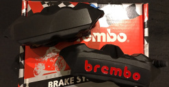 Kit BREMBO M4 NERO